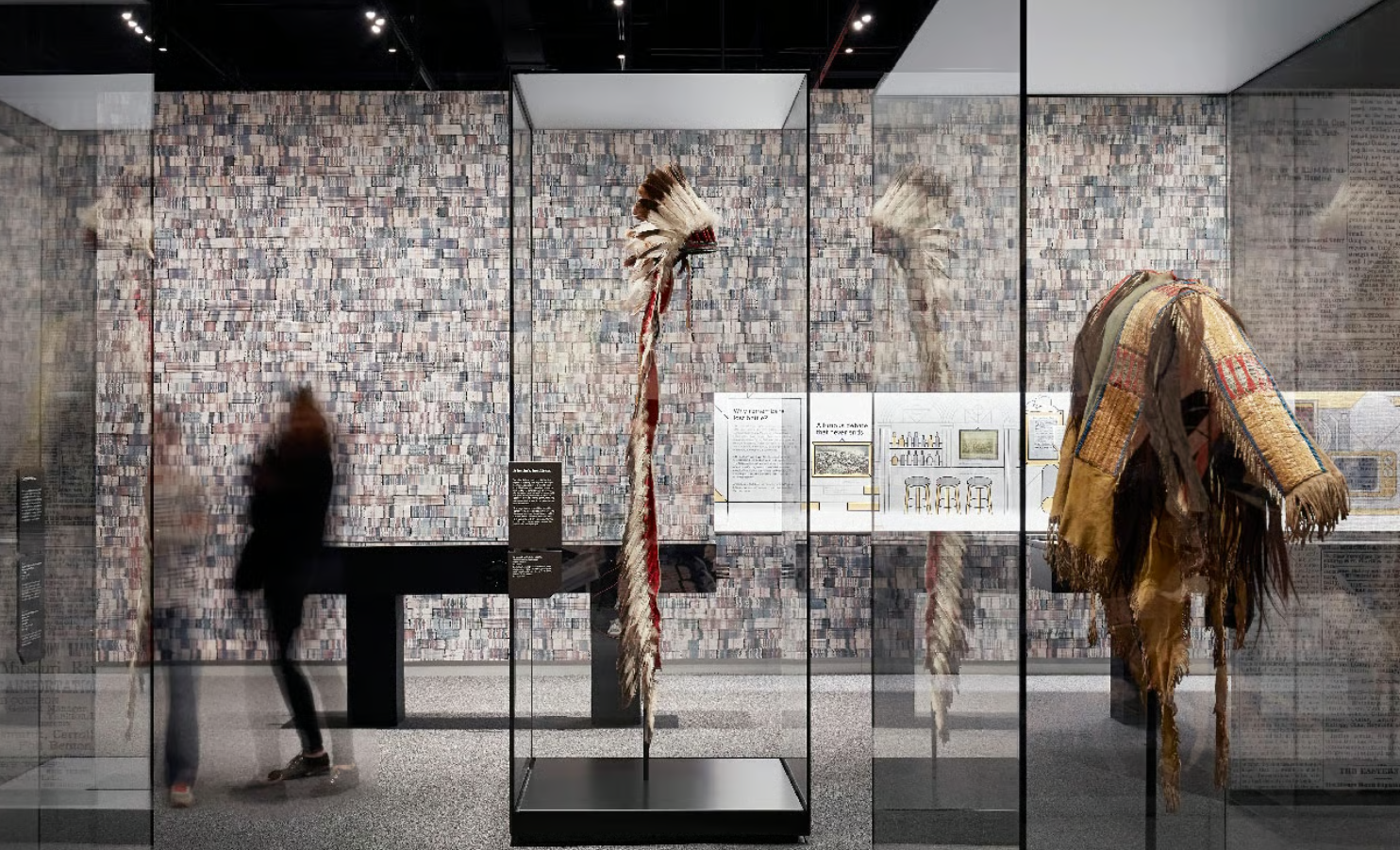Vitrine frameless ZF-100 — National Museum of the American Indian